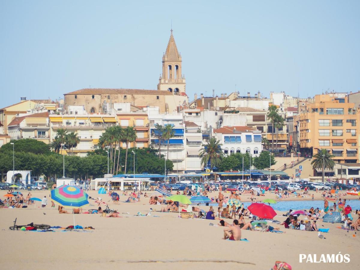Espectacular Apartament A Palamos Centre! Amb Wifi Exteriör bild